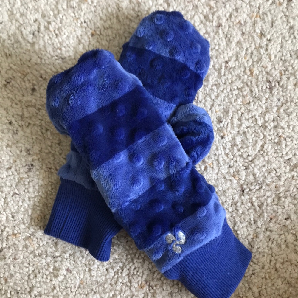 Triple Flip Minke Mittens